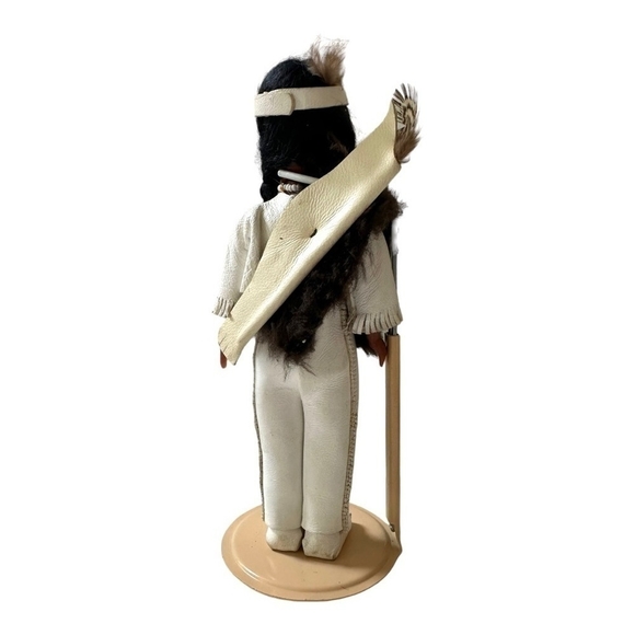 Native American Doll Vintage Indian Girl Doll Handmade Leather Suit Souvenir - Picture 6 of 7